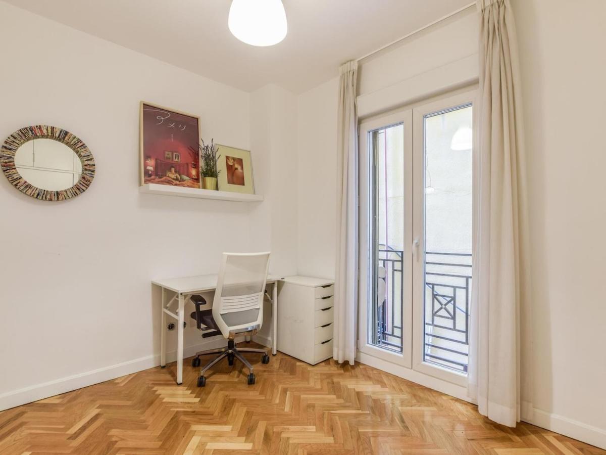 Apartamento Reformado-2 Habitaciones-5 Huespedes Alquiler Temporal Madrid Buitenkant foto